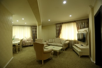 prestige hotel
