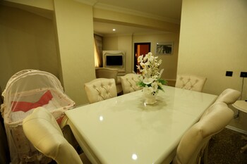 prestige hotel