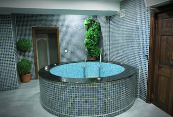 prestige hotel