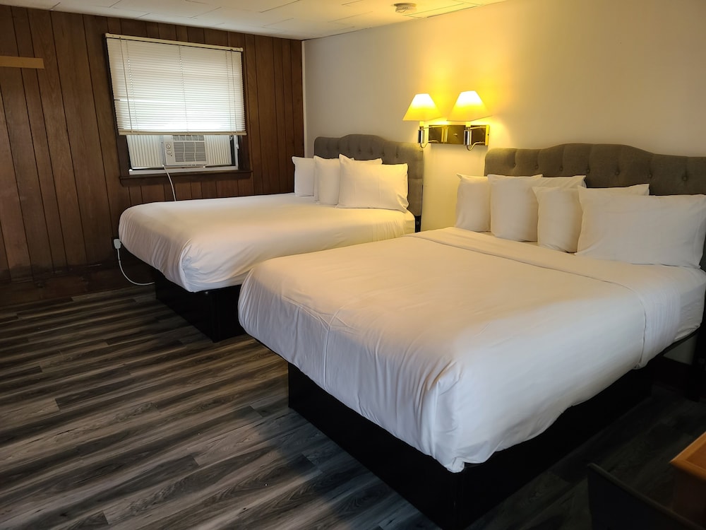 royal crest inn hampton beach