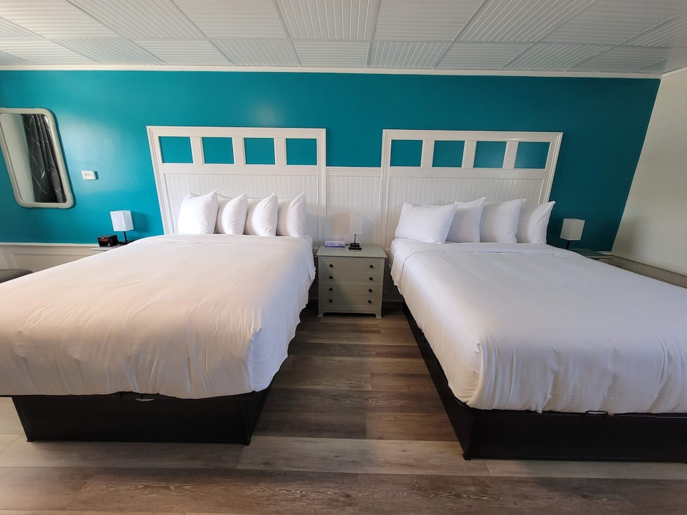 royal crest inn hampton beach