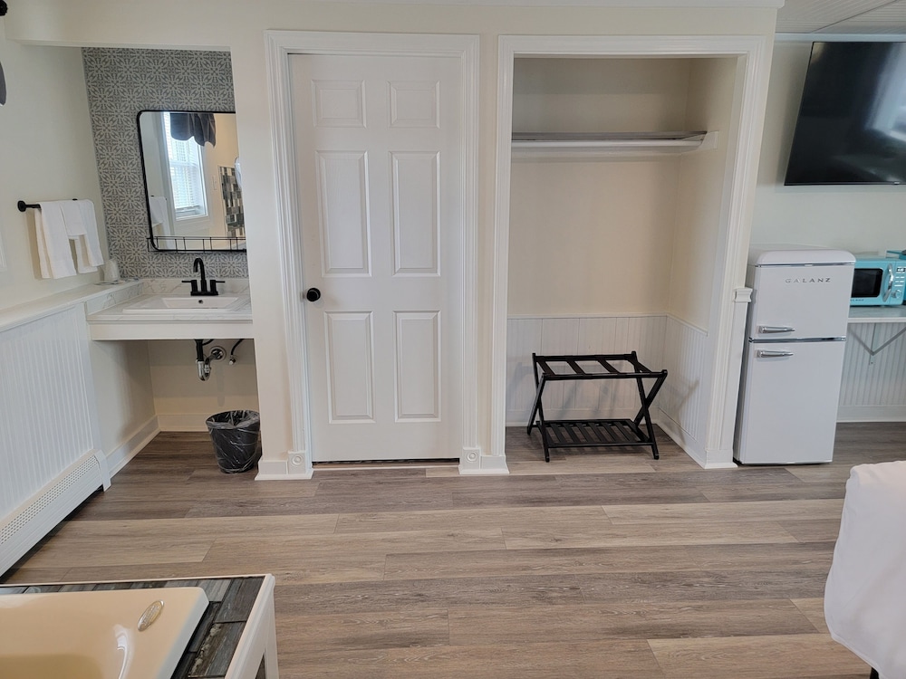 royal crest inn hampton beach