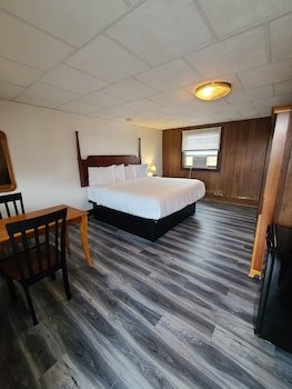 royal crest inn hampton beach