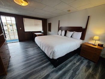 royal crest inn hampton beach