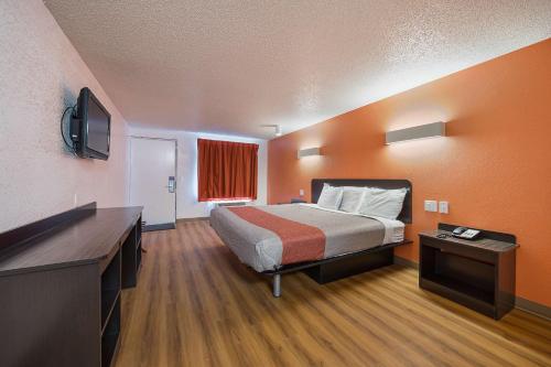 Motel 6 Hamburg, Ny,Buffalo>>Blasdell,2 star