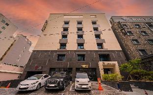 hotel true