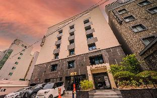 hotel true