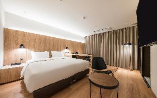 hotel true