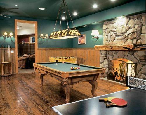 Circle Bar B Guest Ranch,,3 star