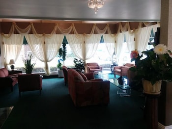 Hotel Pacific Garden,Gardena>>El Camino Village,3 star