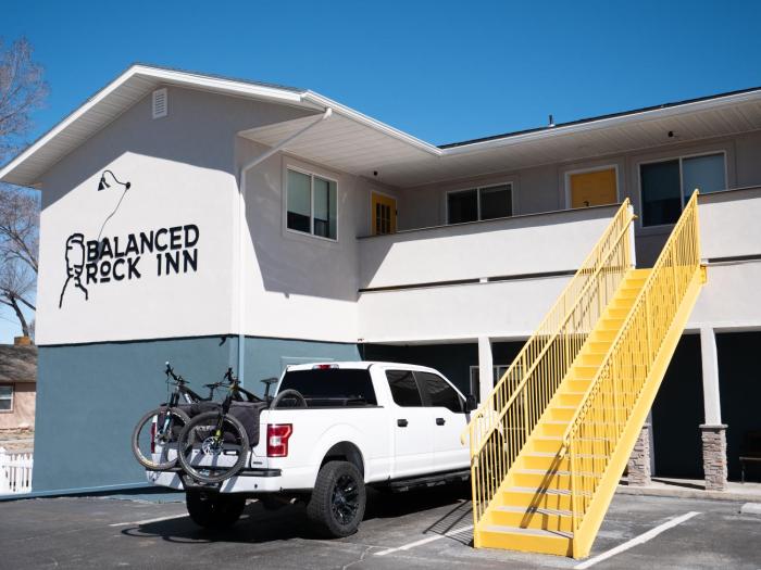 balanced rock inn