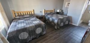 town and country motel