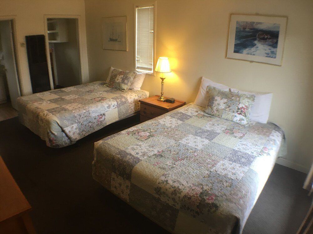 anchor lodge motel