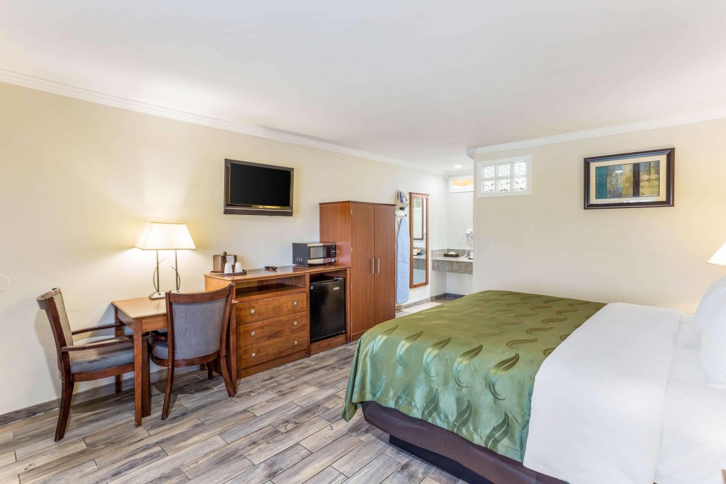 quality inn escondido san diego north county