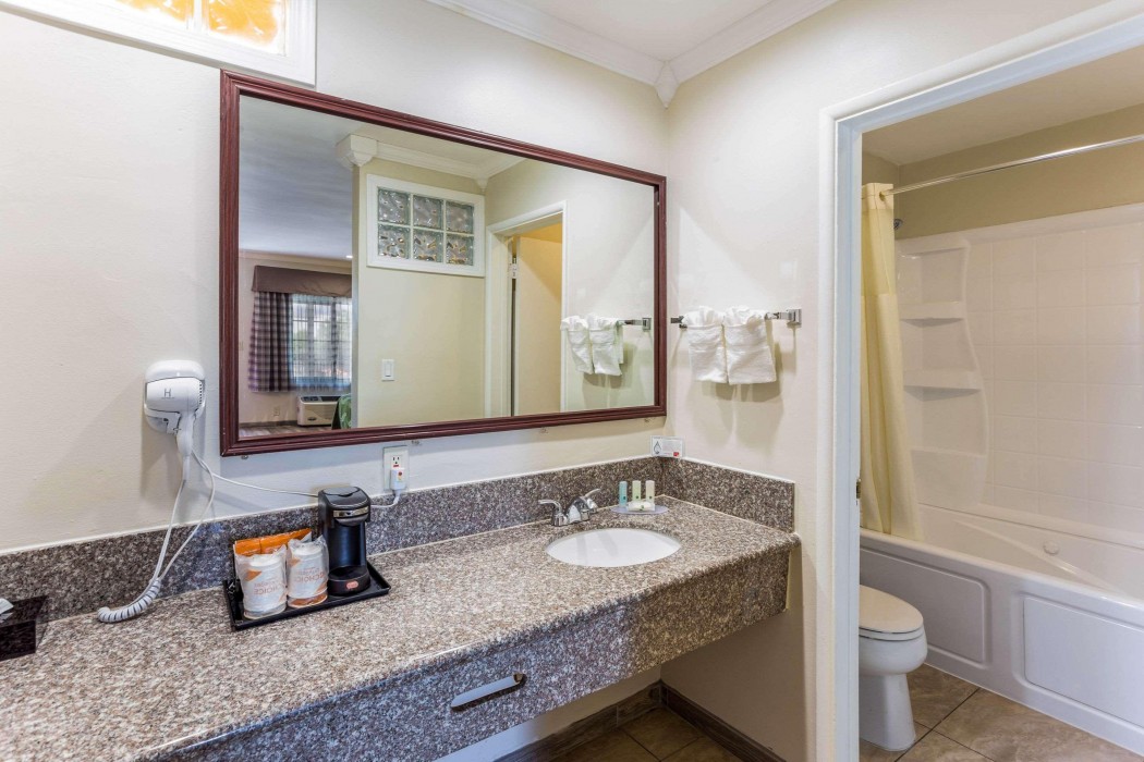 quality inn escondido san diego north county