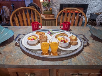 cliff cottage inn victorian bandb and boutique hotel