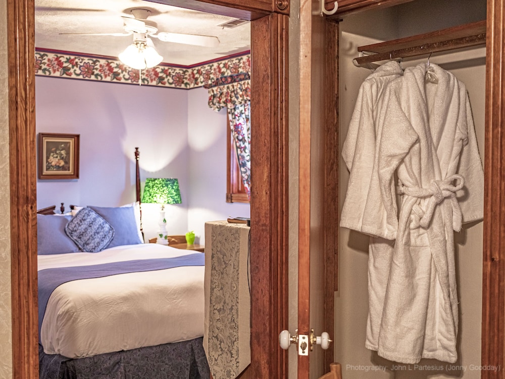 cliff cottage inn victorian bandb and boutique hotel