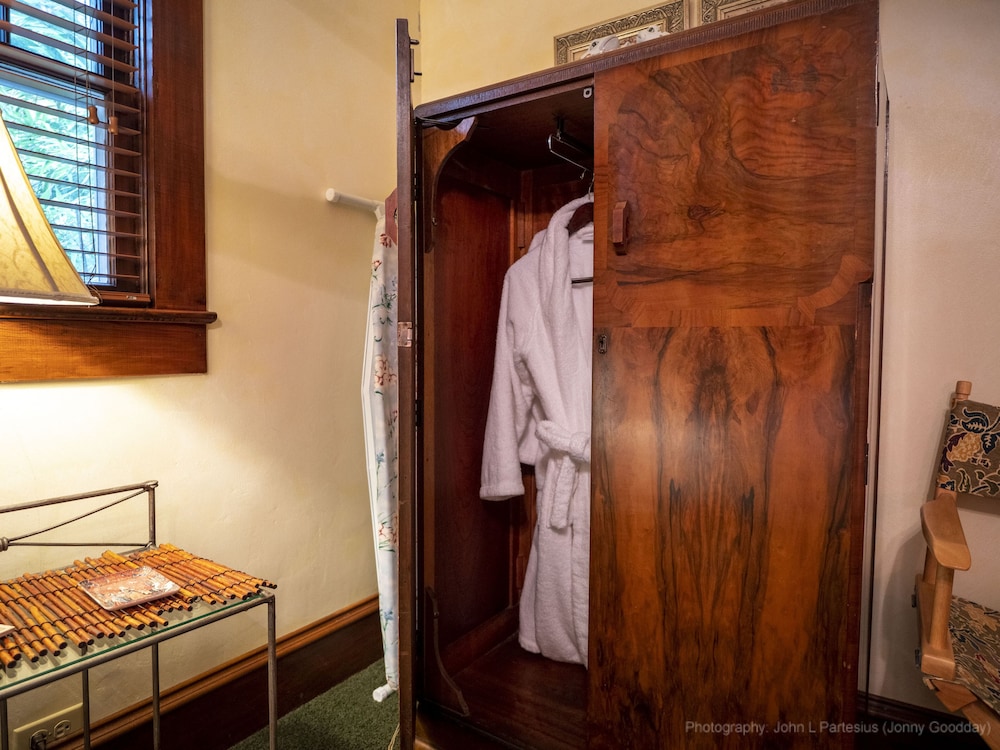 cliff cottage inn victorian bandb and boutique hotel