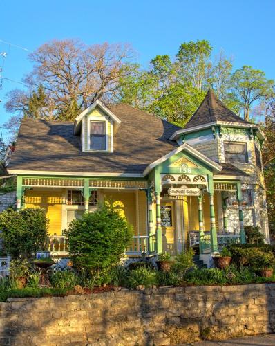 All Seasons Inn,Rogers>>Eureka Springs,3 star