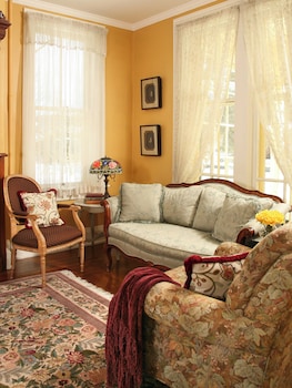 The Inn At Cooperstown,New York>>Cooperstown,3 star