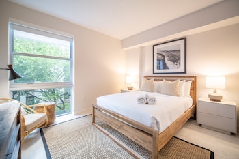 chic apartments in the heart of dadeland