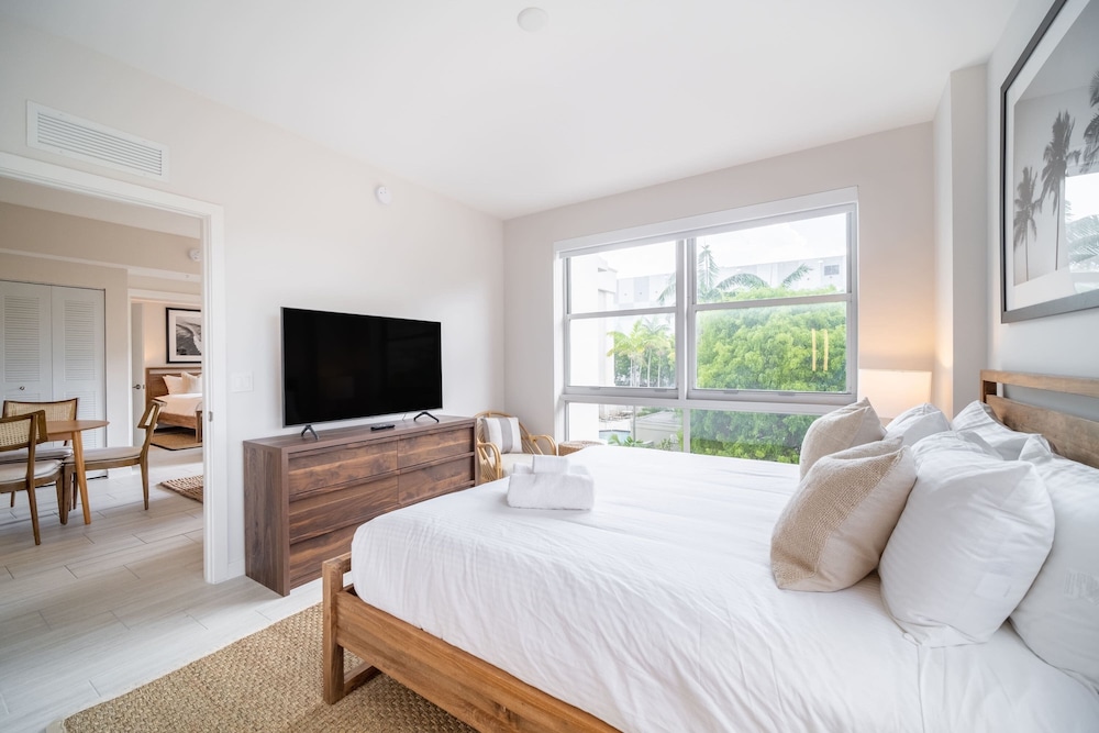 chic apartments in the heart of dadeland