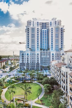 chic apartments in the heart of dadeland