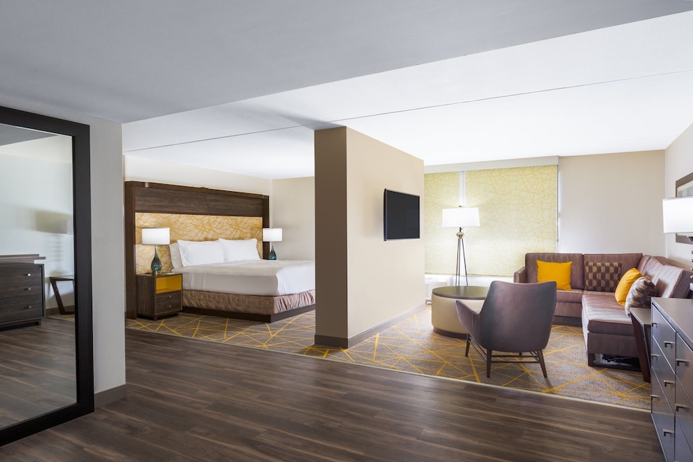 holiday inn la mirada buena park