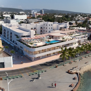 Perla La Paz,Near Lolic Beach,4 star