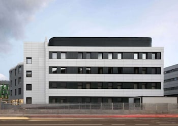 livensa living studios san sebastian sk