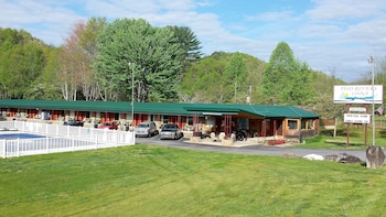 two rivers lodge