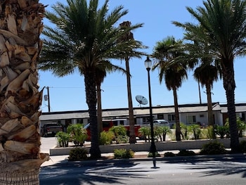 the sands motel