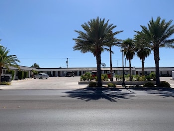 the sands motel