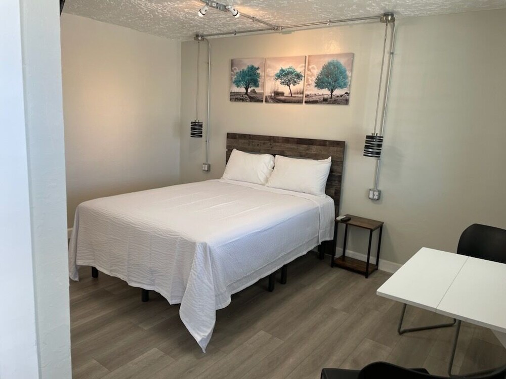 the sands motel