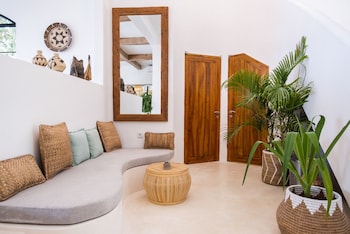 new stunning 4br jungle view villa in lovina