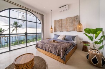 new stunning 4br jungle view villa in lovina