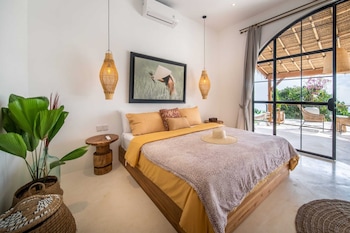 new stunning 4br jungle view villa in lovina