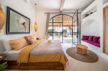 new stunning 4br jungle view villa in lovina
