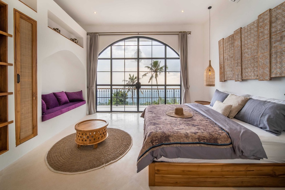 new stunning 4br jungle view villa in lovina
