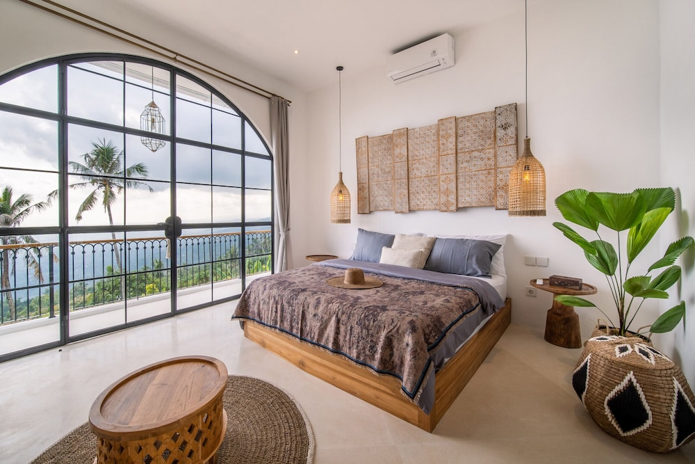 new stunning 4br jungle view villa in lovina