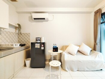 comfortable 2br at mekarwangi square cibaduyut apartement