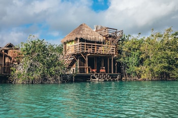 embajada universal by la eufemia group