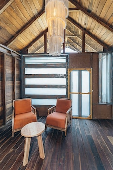 embajada universal by la eufemia group