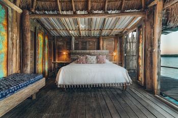 embajada universal by la eufemia group