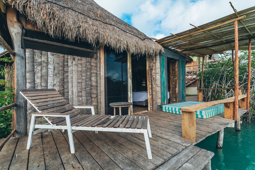 embajada universal by la eufemia group