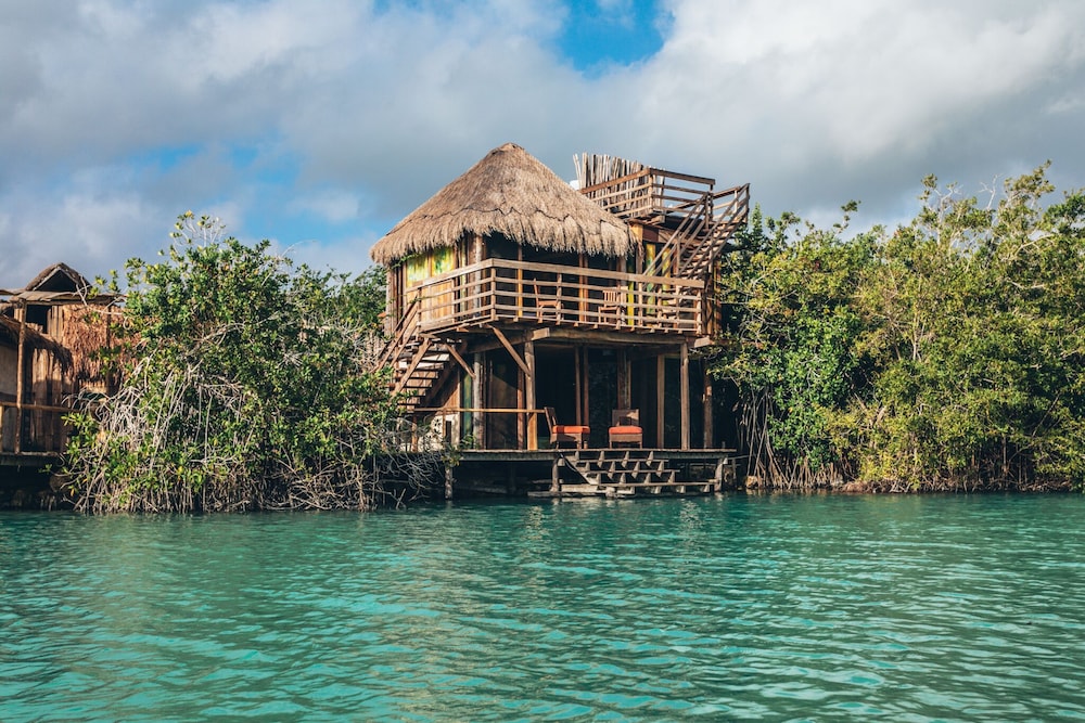 embajada universal by la eufemia group