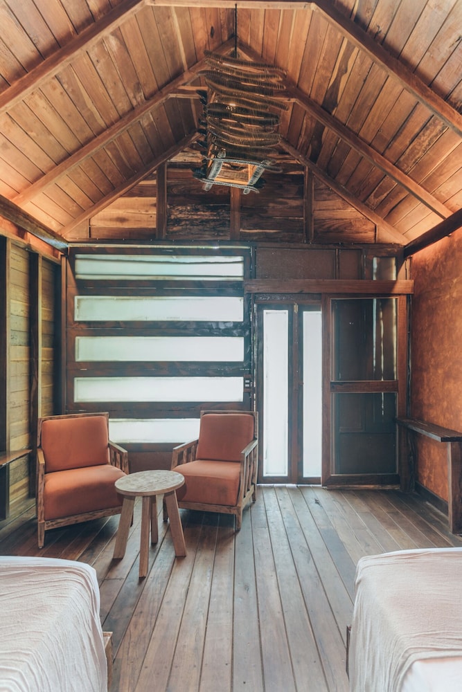 embajada universal by la eufemia group