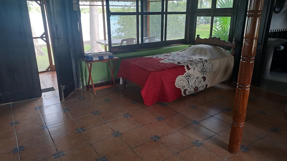 embajada universal by la eufemia group