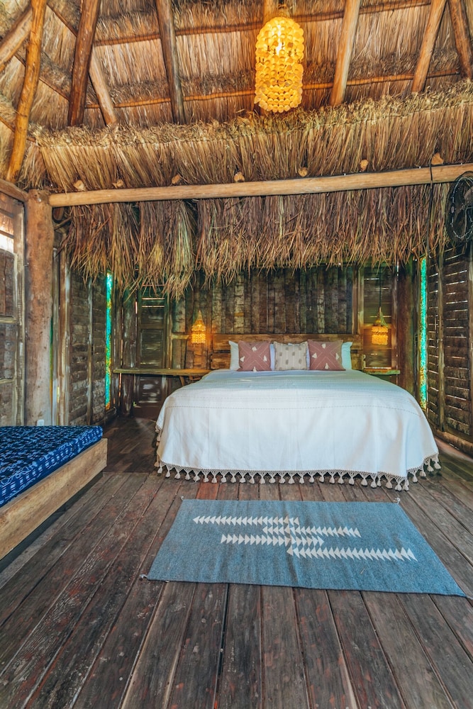 embajada universal by la eufemia group