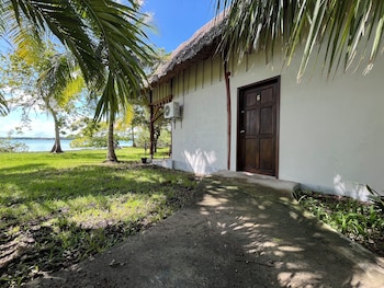 embajada universal by la eufemia group